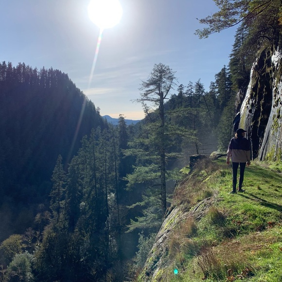 Meet your Posher, Kaitlyn - Picture 1 of 1